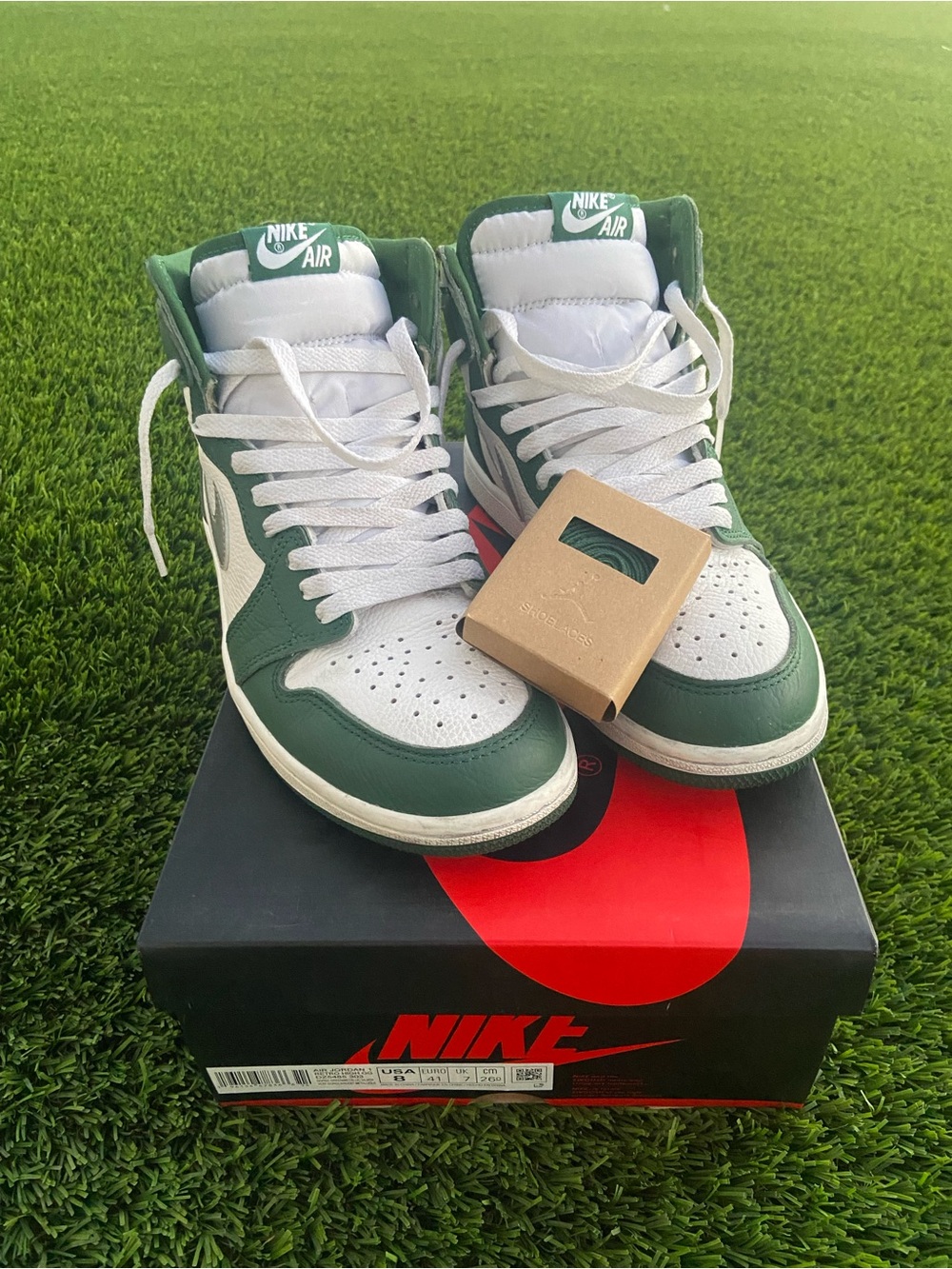 Jordan 1 retro high OG high -Top Sneakers in Green and White
